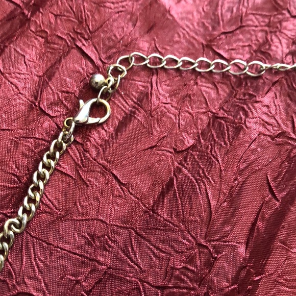 Vintage costume Pearl cluster and earring set. - Picture 3 of 5